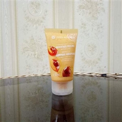picture of sửa rữa mặt tẩy tế bào chết apricot fruity scrub